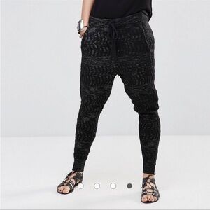 FREE PEOPLE Road Trip Jogger Pants Black Sweater Knit Harem, Size XS Run Big